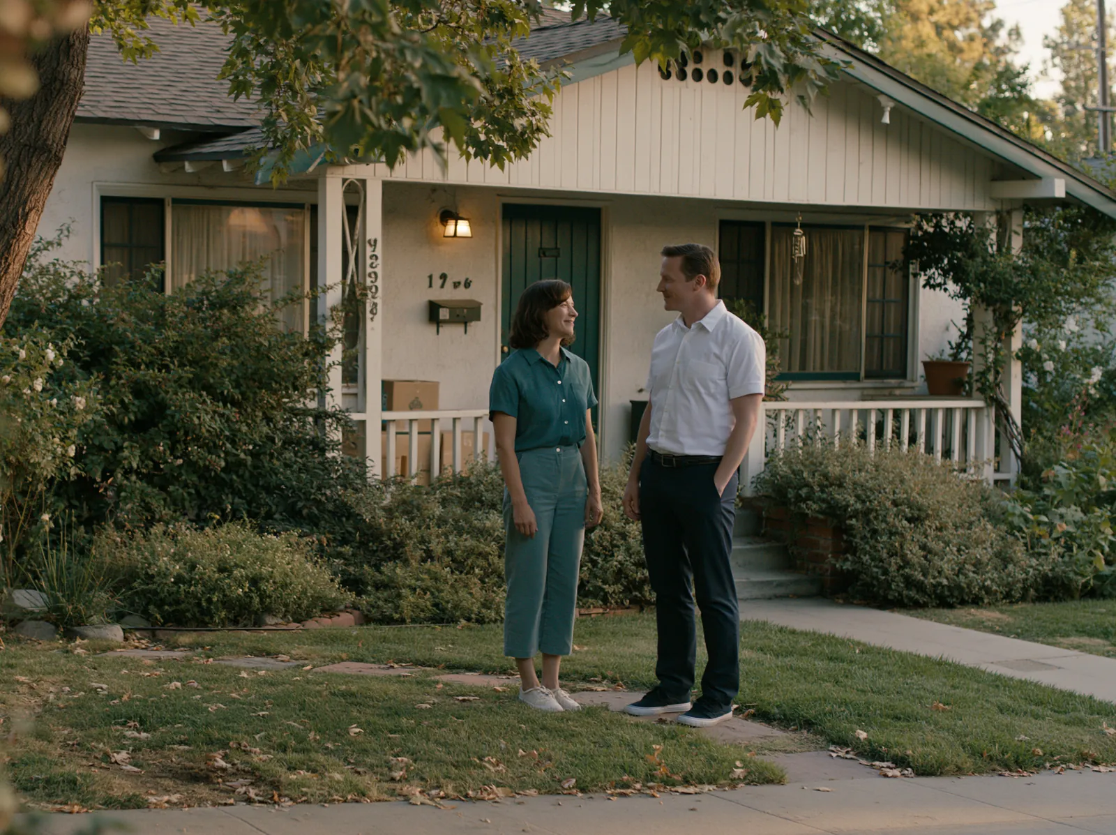 Local cash home buyers meeting a homeowner โ we buy houses in any neighborhood
